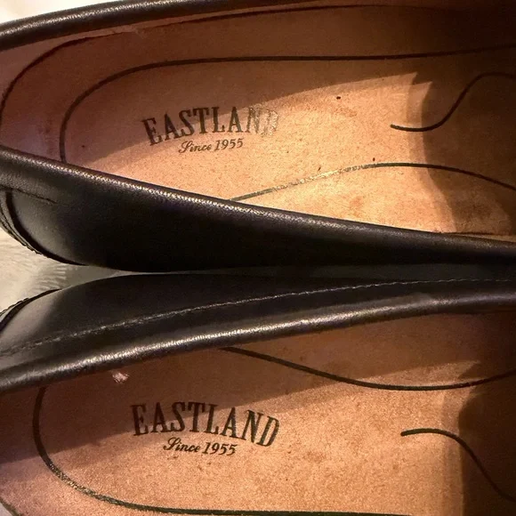 Eastland Women’s Black Loafers - Picture 8 of 10